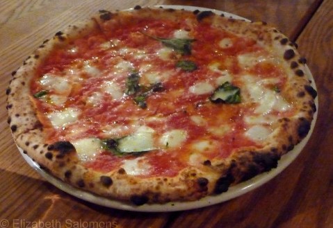 Margherita pizza 